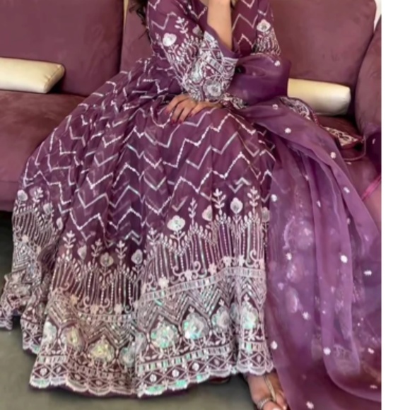 Purple Anarkali Suit Readymade Pakistani Anarkali long Gown Bridesmaid Dress - Picture 2 of 3